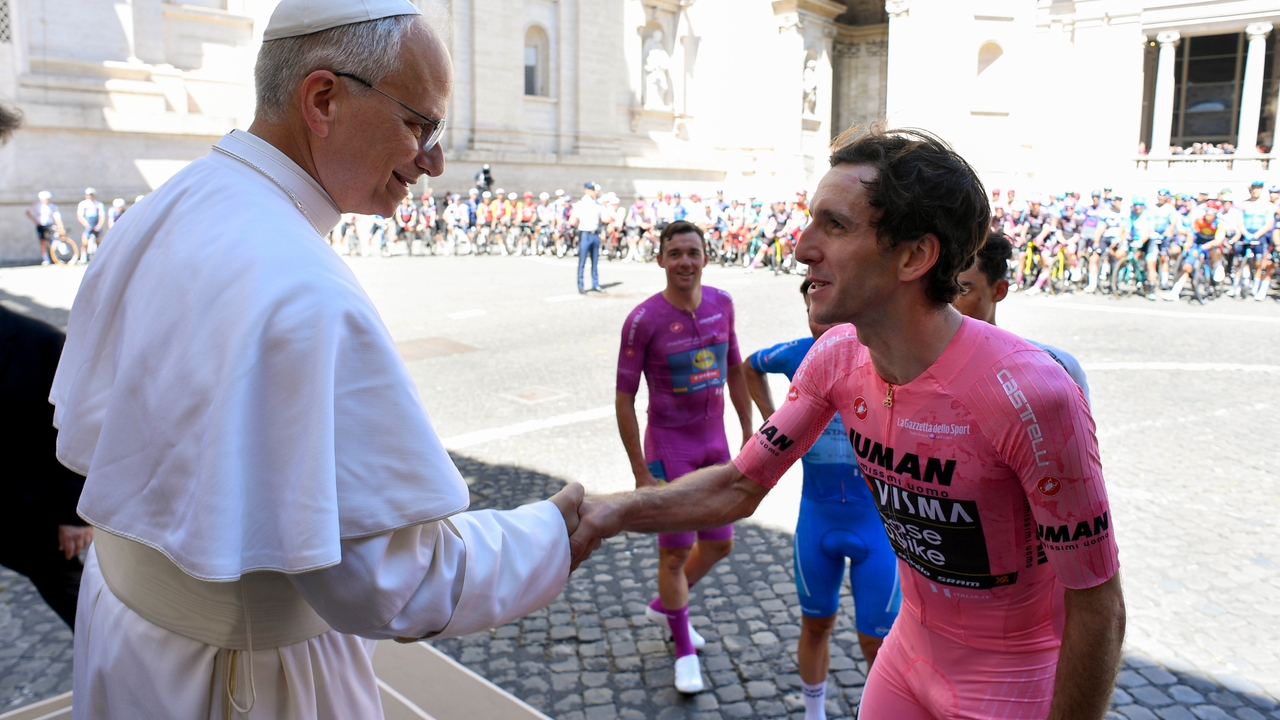 Simon Yates, a victory with papal blessing