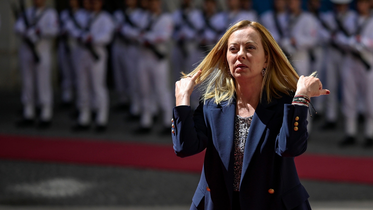 Italy approves a law that sanctions peaceful protests and protects the accused police Italy approves a law that sanctions peaceful protests and protects the accused police