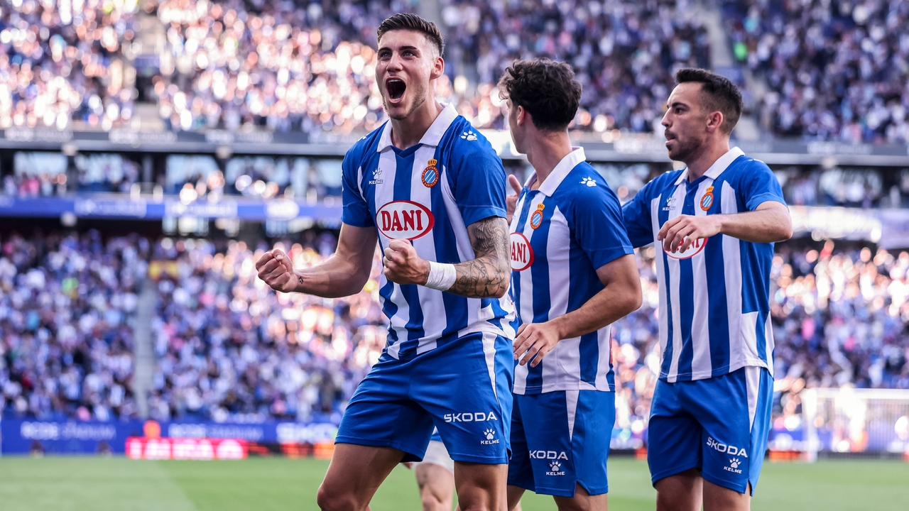 Espanyol announces the signing of a striker Espanyol announces the signing of a striker